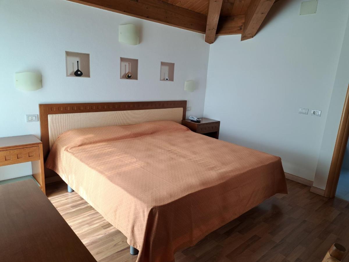 Hotel Escorial Cervia Eksteriør billede
