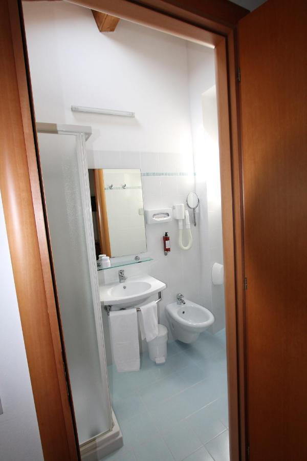 Hotel Escorial Cervia Eksteriør billede