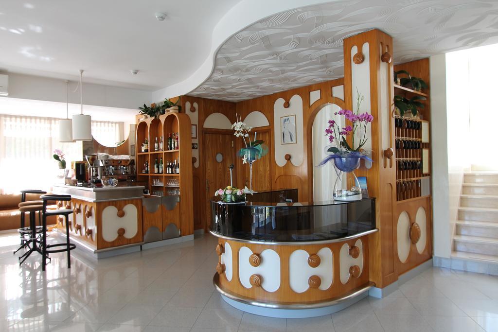 Hotel Escorial Cervia Eksteriør billede