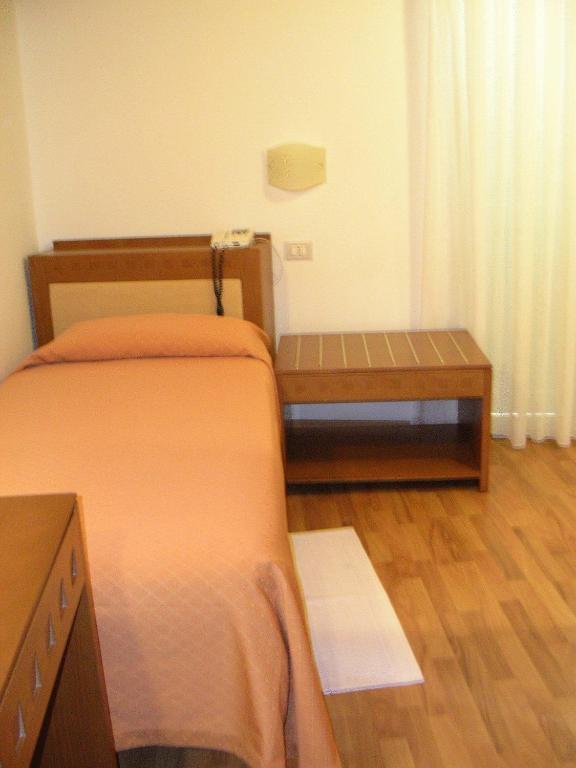 Hotel Escorial Cervia Værelse billede